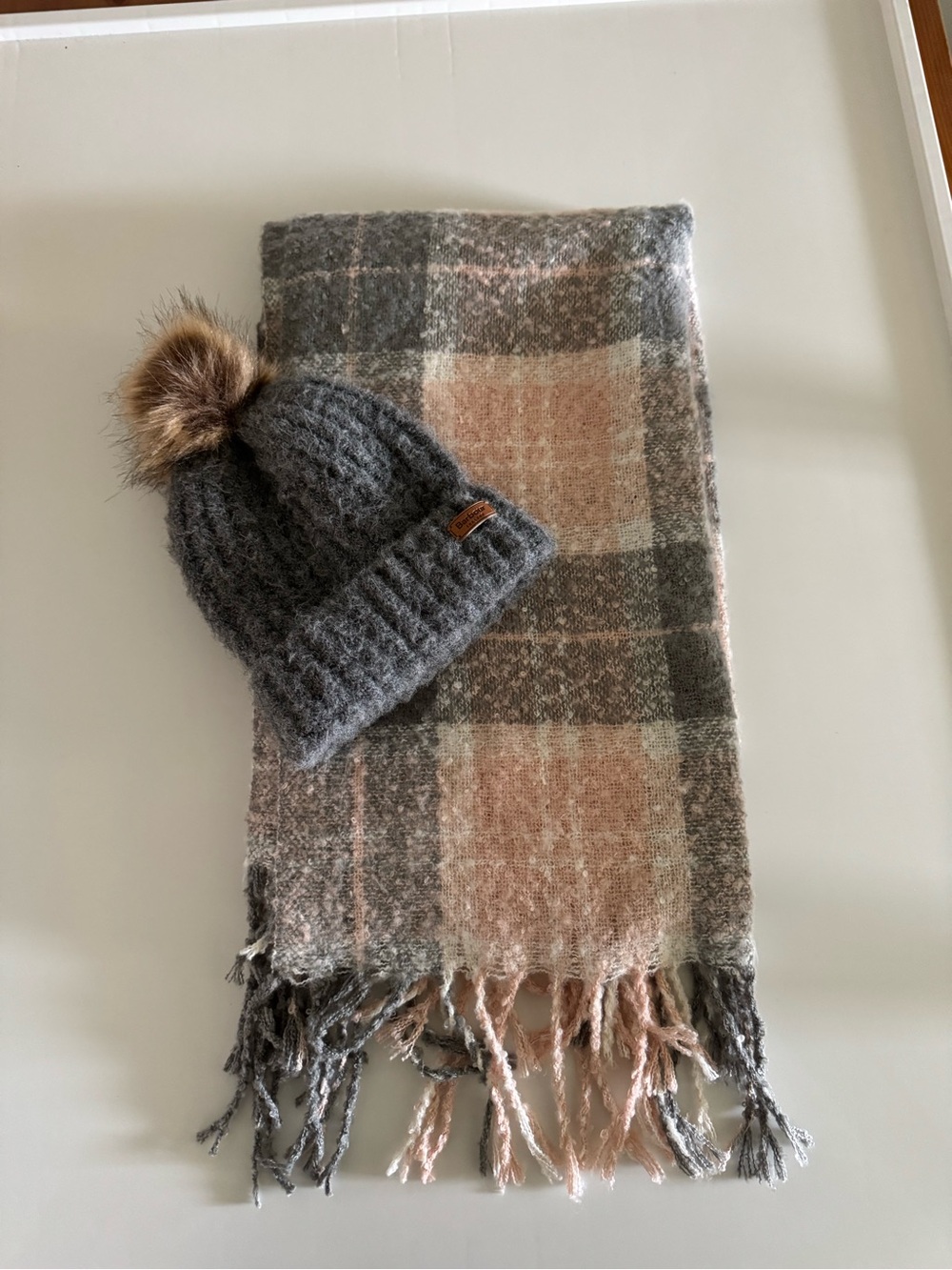 Barbour Saltburn Beanie & Tartan Scarf Gift Set Grey Pink